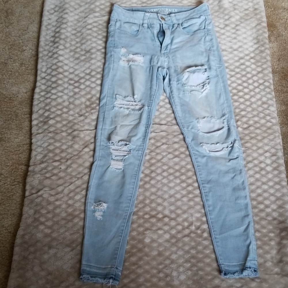 AE Hi-Rise Distressed Jeggings